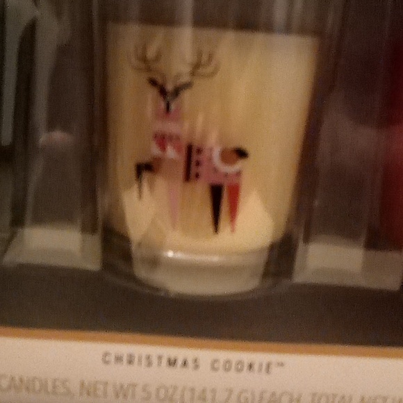 Yankee candle three candle set - Picture 3 of 5